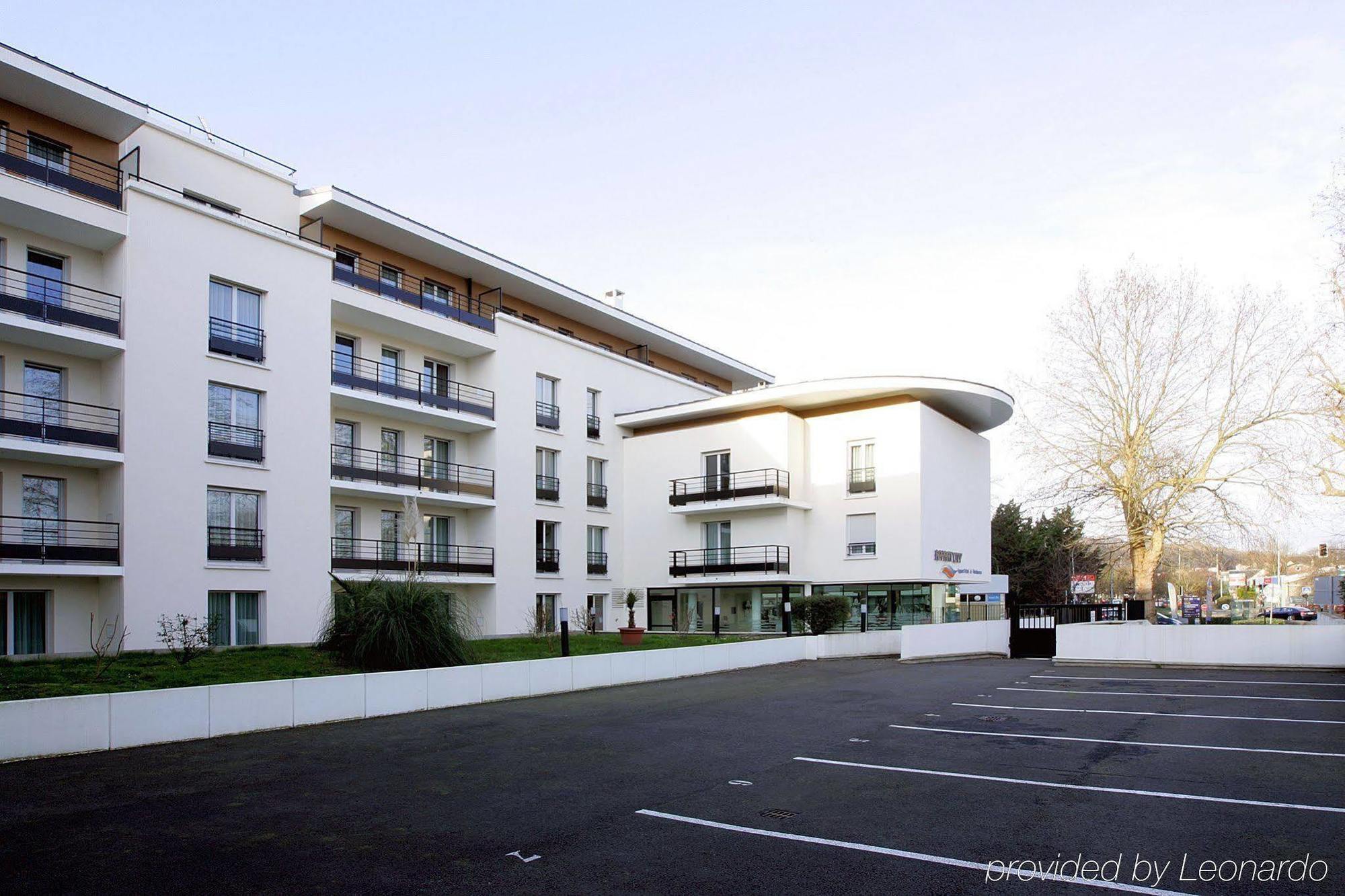 Comfort Suites Le-Port-Marly Paris Ouest Le Port-Marly Exterior photo