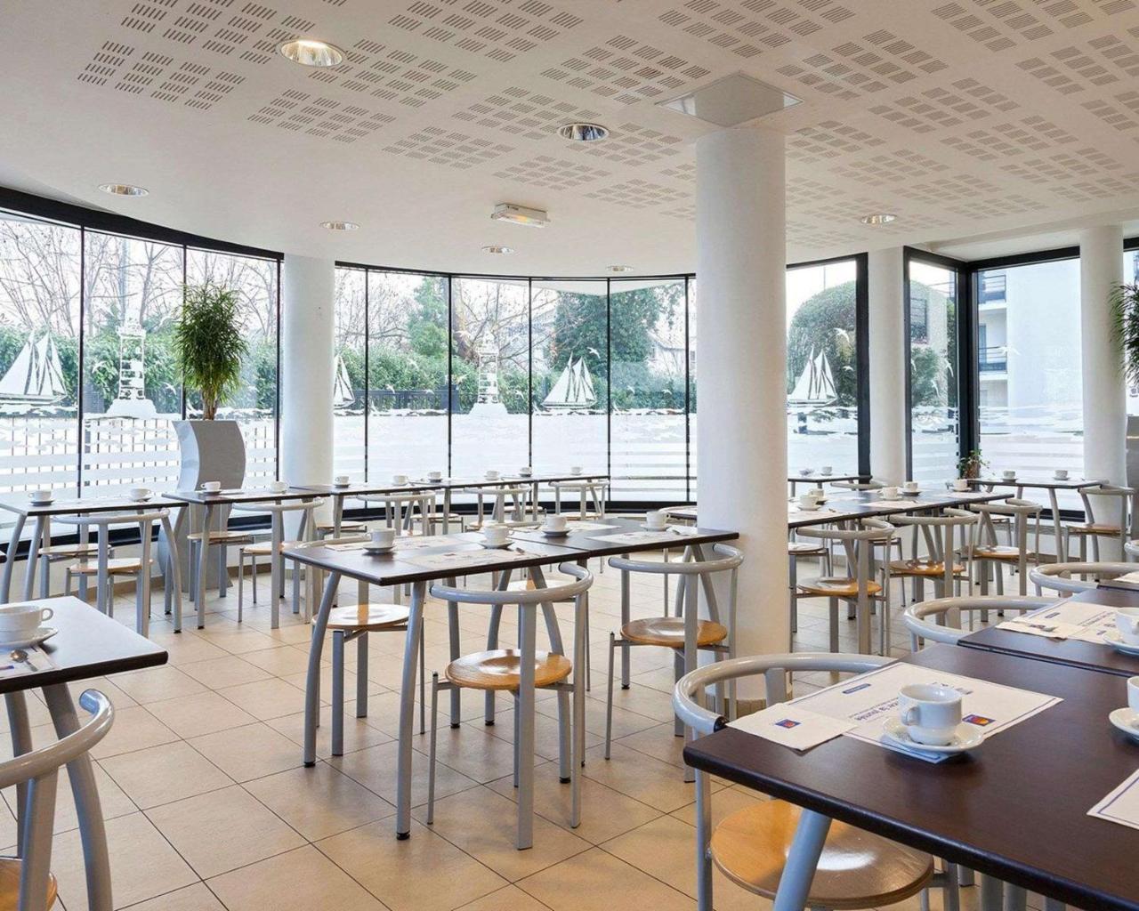 Comfort Suites Le-Port-Marly Paris Ouest Le Port-Marly Exterior photo
