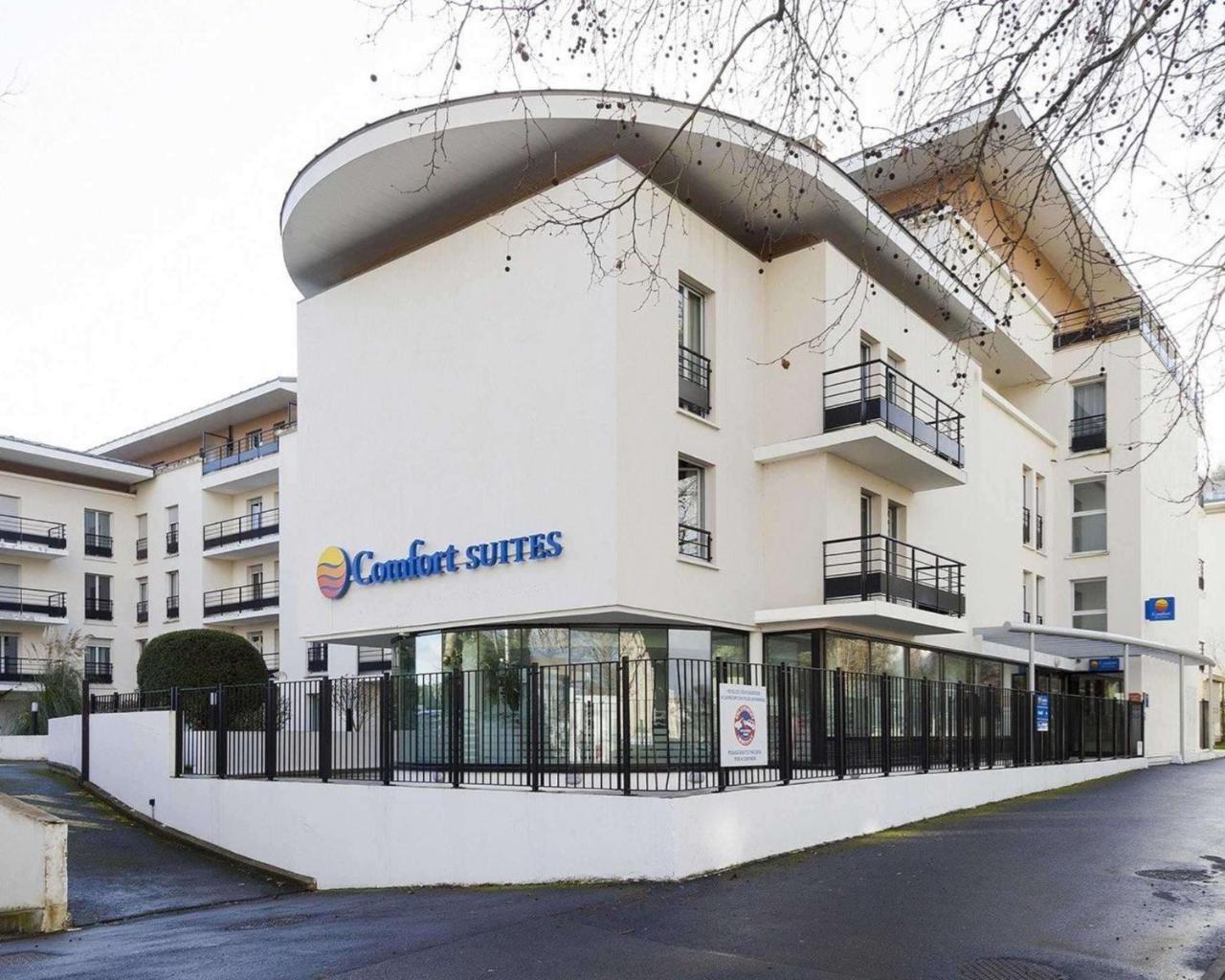 Comfort Suites Le-Port-Marly Paris Ouest Le Port-Marly Exterior photo
