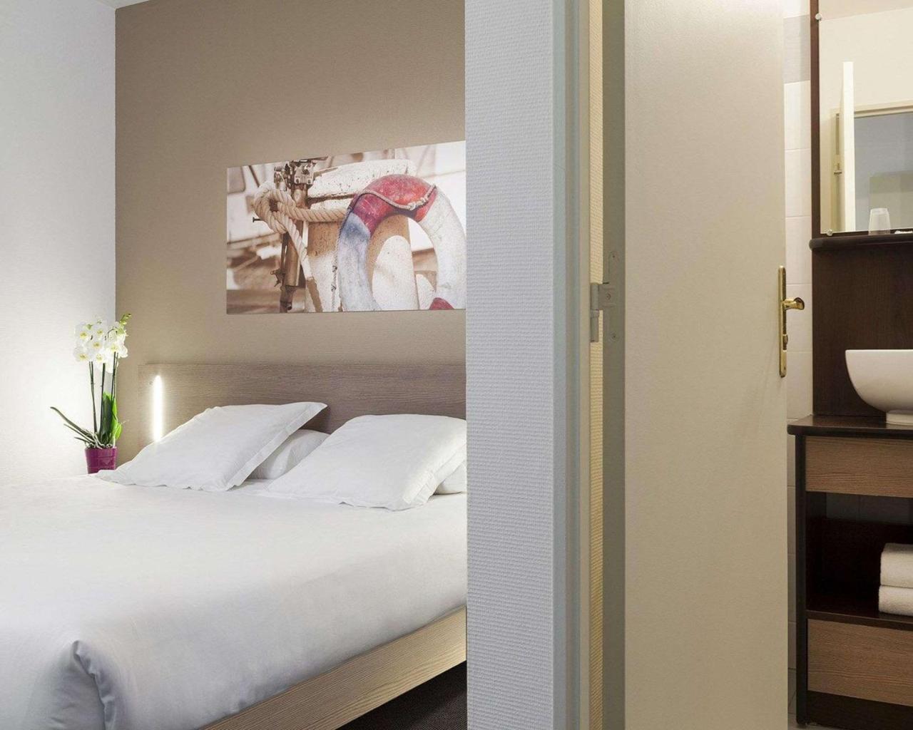 Comfort Suites Le-Port-Marly Paris Ouest Le Port-Marly Exterior photo