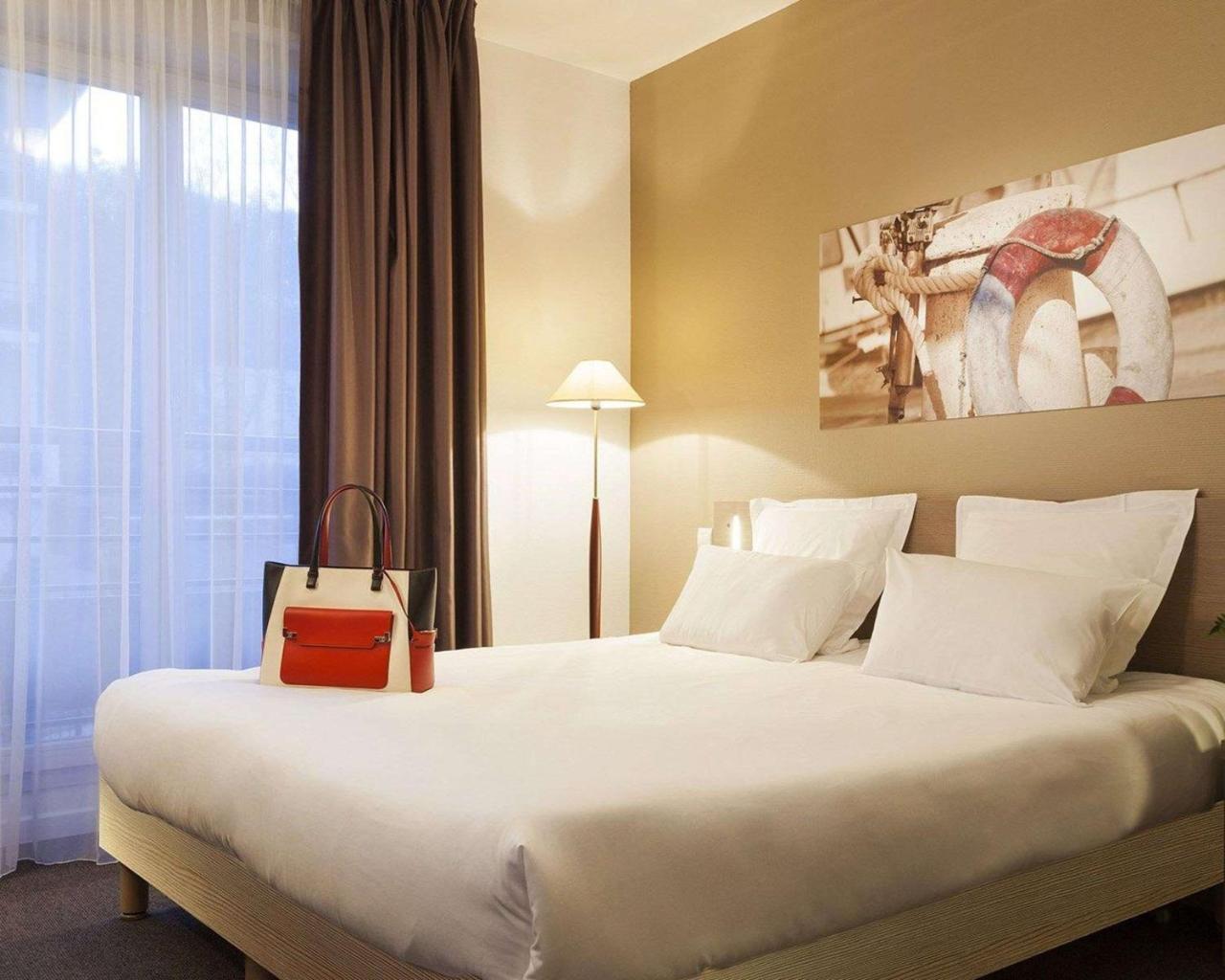Comfort Suites Le-Port-Marly Paris Ouest Le Port-Marly Exterior photo