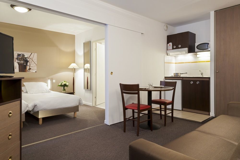 Comfort Suites Le-Port-Marly Paris Ouest Le Port-Marly Exterior photo