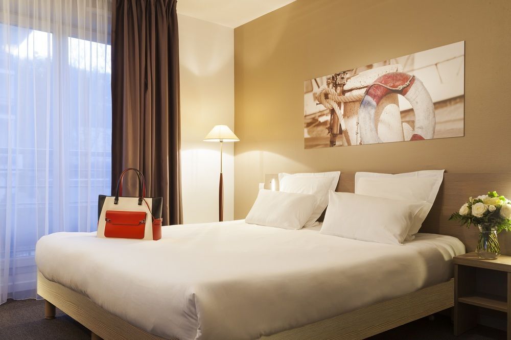 Comfort Suites Le-Port-Marly Paris Ouest Le Port-Marly Exterior photo